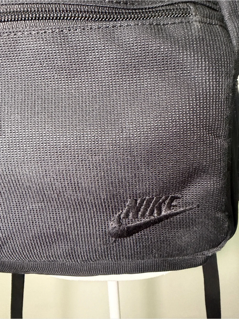 Nike sleek black